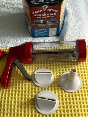 Jumbo Jerky Works Kit with Variety Cure & Seasoning